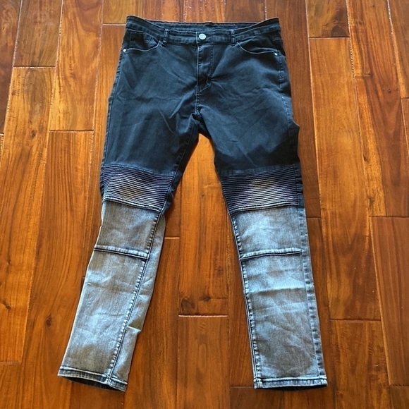 Mens Shein Black to Gray Fade Jeans in ize 34 [LIKE NEW] - Picture 1 of 5